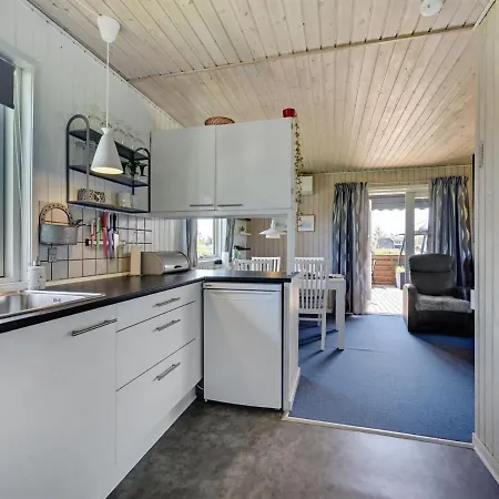 Holiday home Cordeline - 325m From The Sea In Funen By Interhome